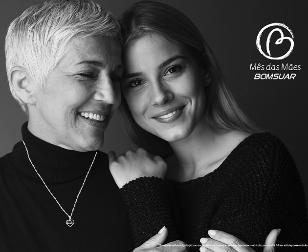 Foto preto e branco de mãe e filha